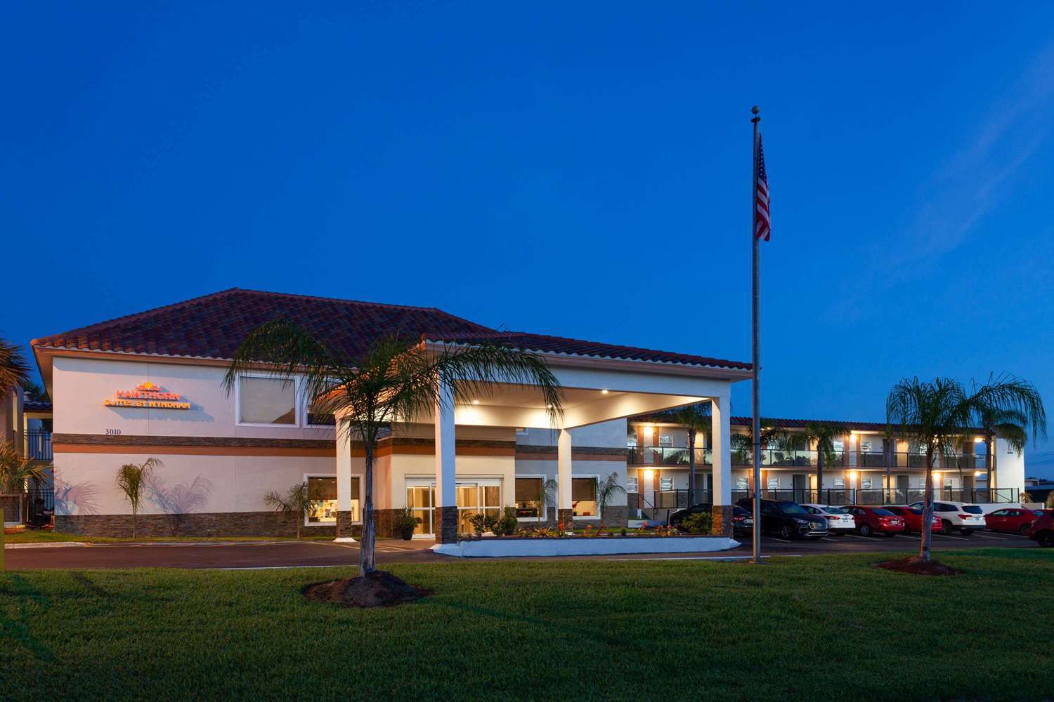 Hawthorn Suites By Wyndham Kissimmee Gateway Exterior photo